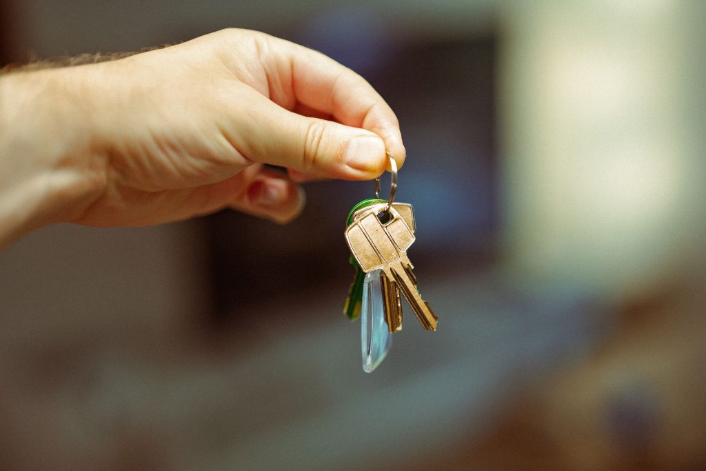 Remise des clés d'un logement loué éligible à l'APL
